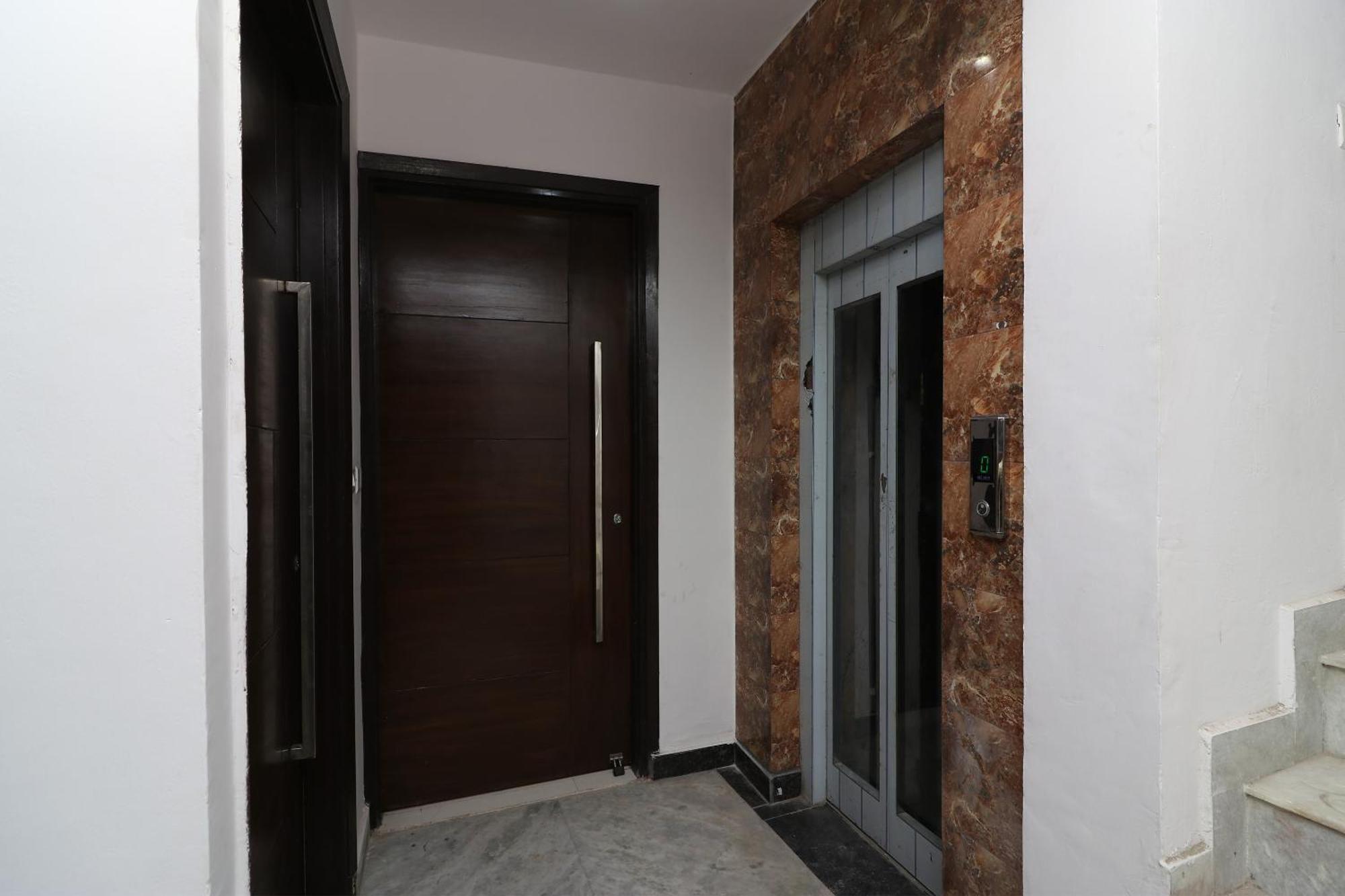 Hotel O Avalon Palace New Delhi Exterior photo