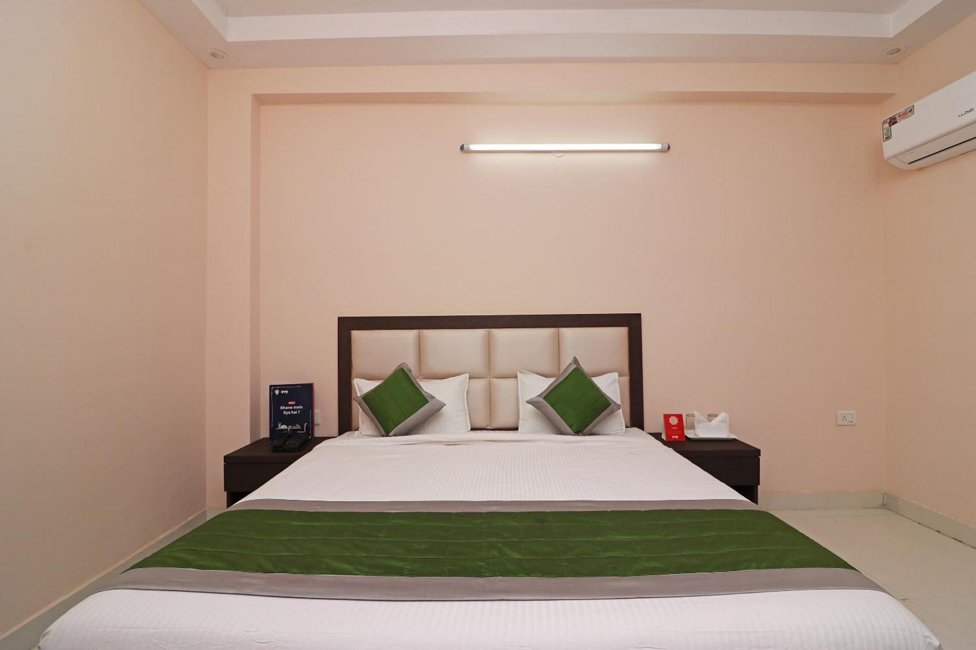 Hotel O Avalon Palace New Delhi Exterior photo